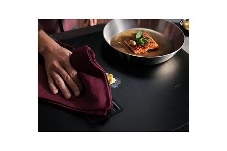 Plaque de cuisson avec hotte intégrée Aeg TH74CB03FZ SaphirMatt